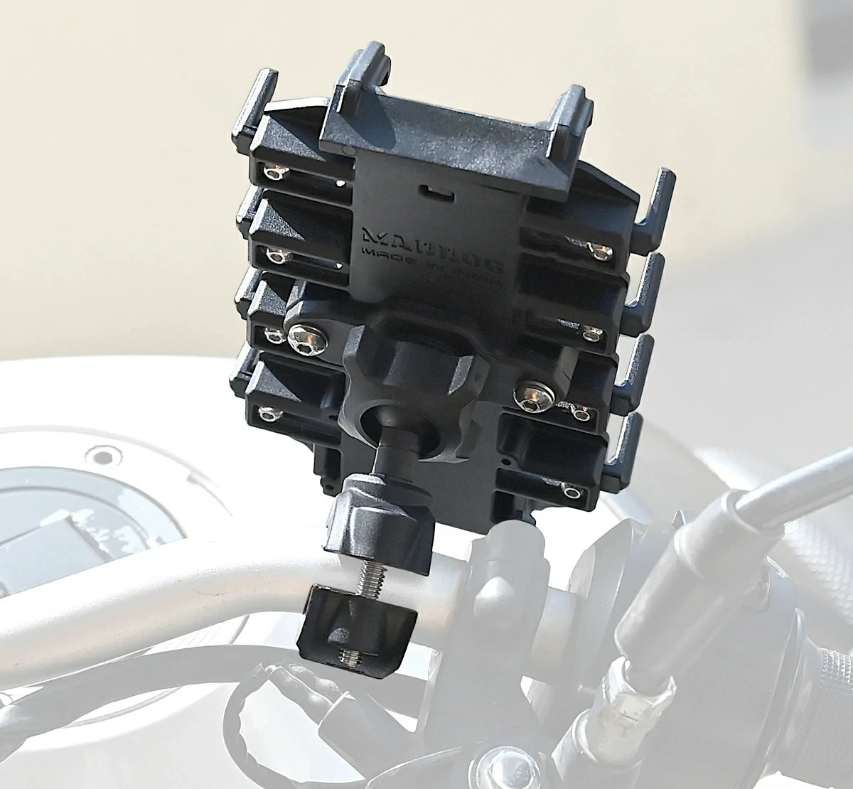 MADDOG Claw Pro Mobile Holder for Motorcycle