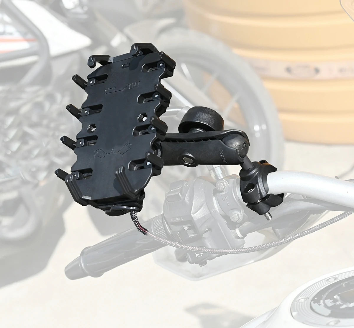 MADDOG Claw X Mobile Holder for Motorcycle